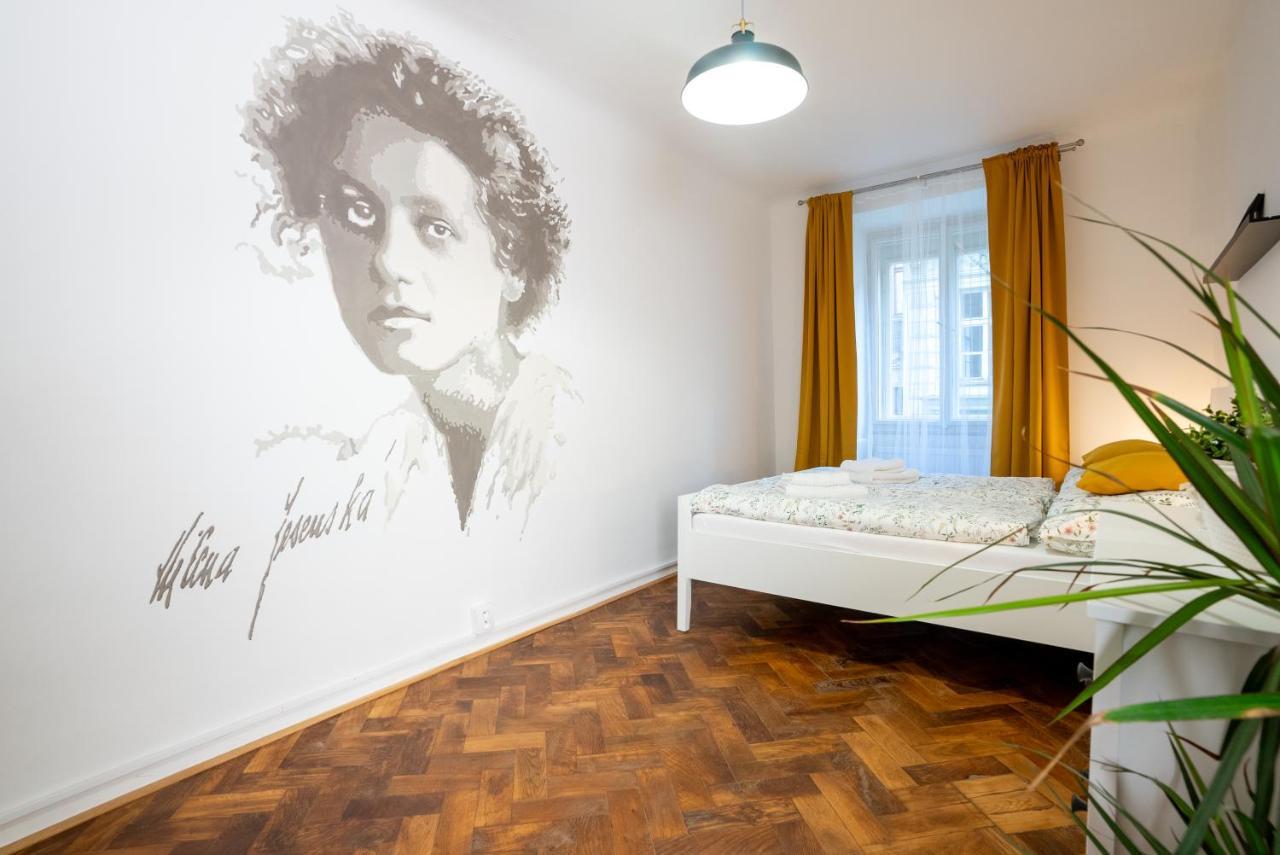 White Wolf House Hostel & Apartments Прага Екстер'єр фото