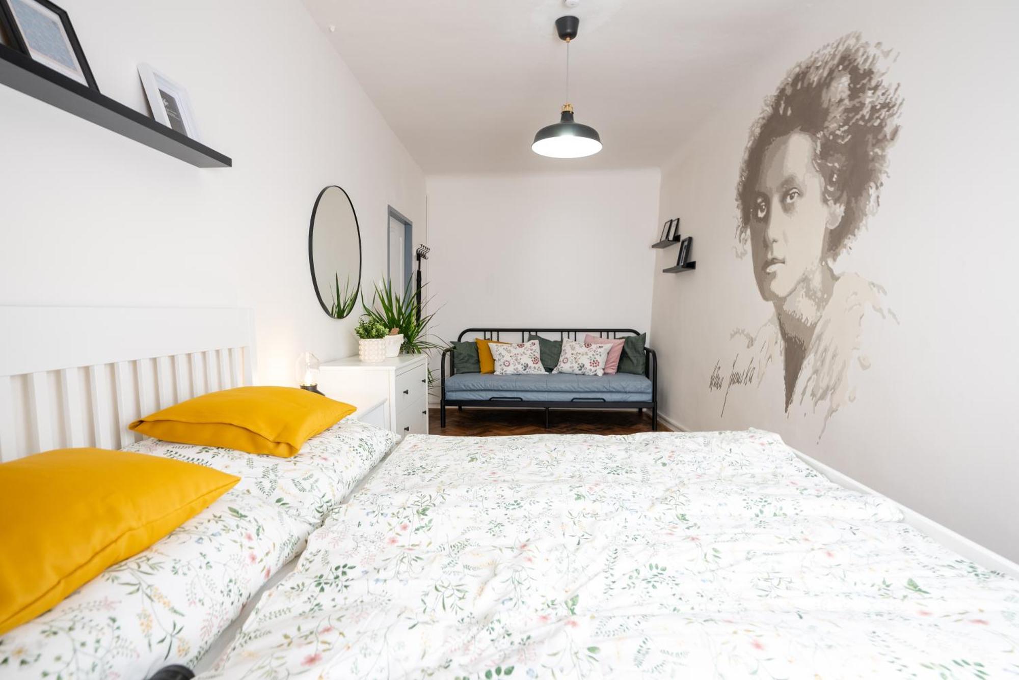 White Wolf House Hostel & Apartments Прага Екстер'єр фото