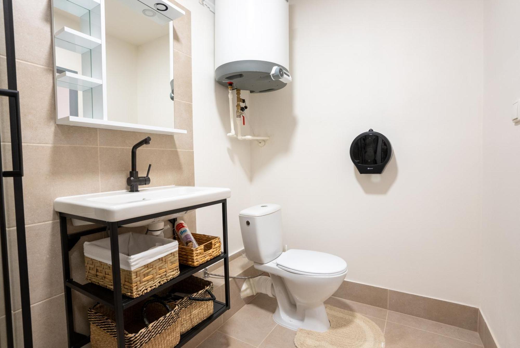 White Wolf House Hostel & Apartments Прага Екстер'єр фото